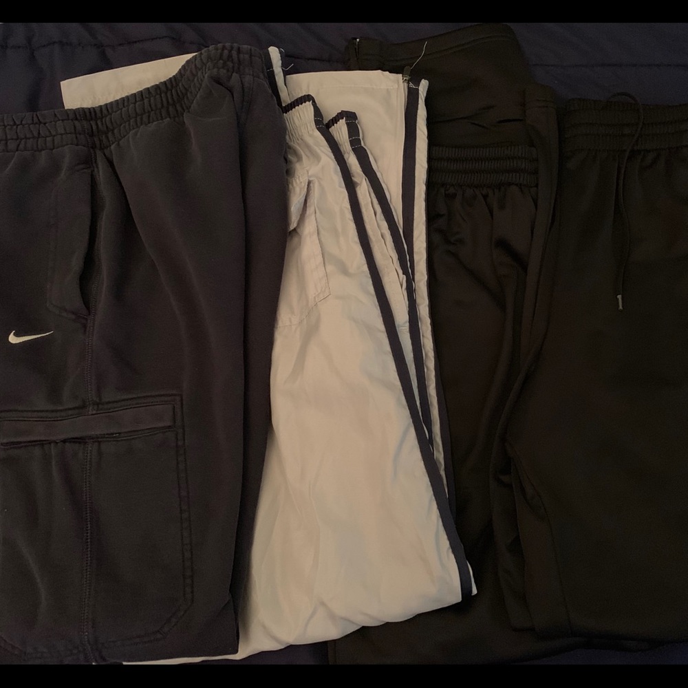 Men’s Boys 4 Pairs of Sweat Pants Sz M Nike Cargo